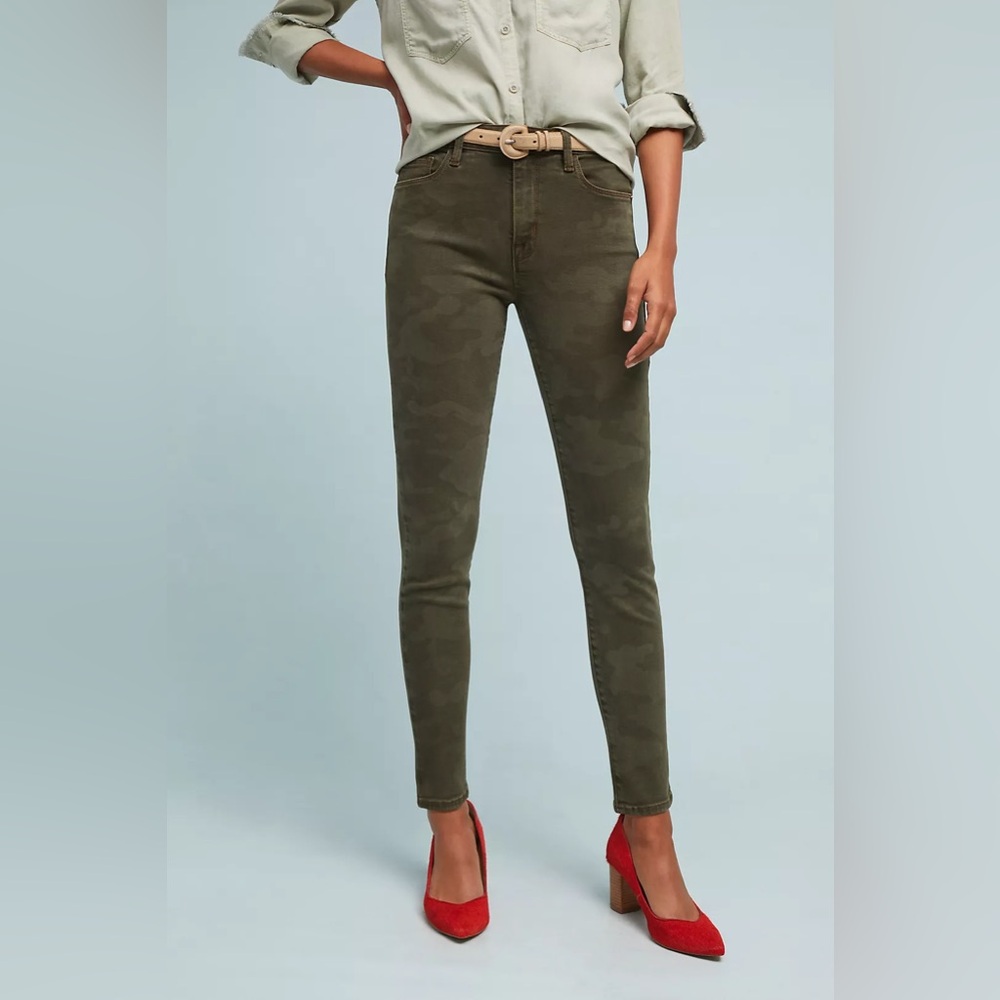 Anthropologie Social Standard High-Rise
Skinny Camo Jeans